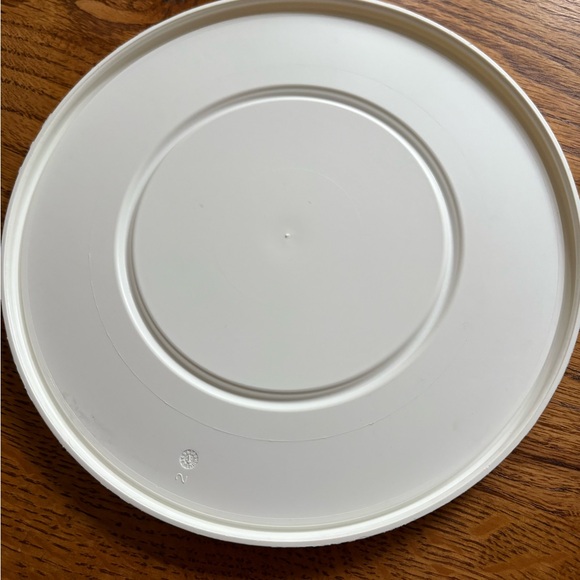 The Pampered Chef 3-piece Glass Pedestal Trifle Bowl with White Lid- vintage - Picture 10 of 13